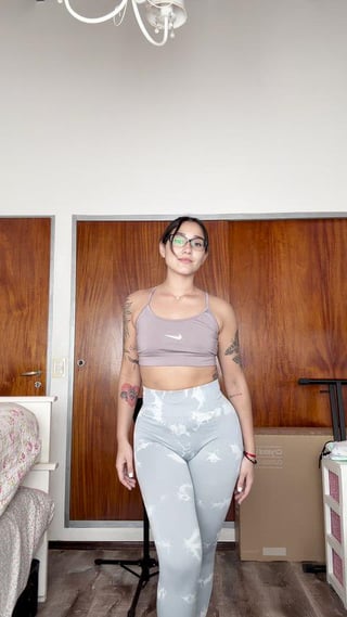 Clothing are so tight nowadays lol