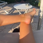 People next to the pool may be wondering why I do photos of my feet :) It became a habit to do this in all kind of places lol
