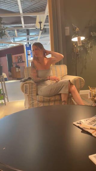 Daring wife loves to share in public