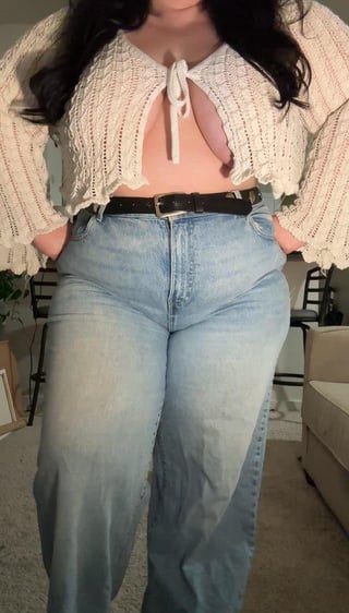 5’1 and ready for cum 😈 It is honestly so much fun showing off for yall!