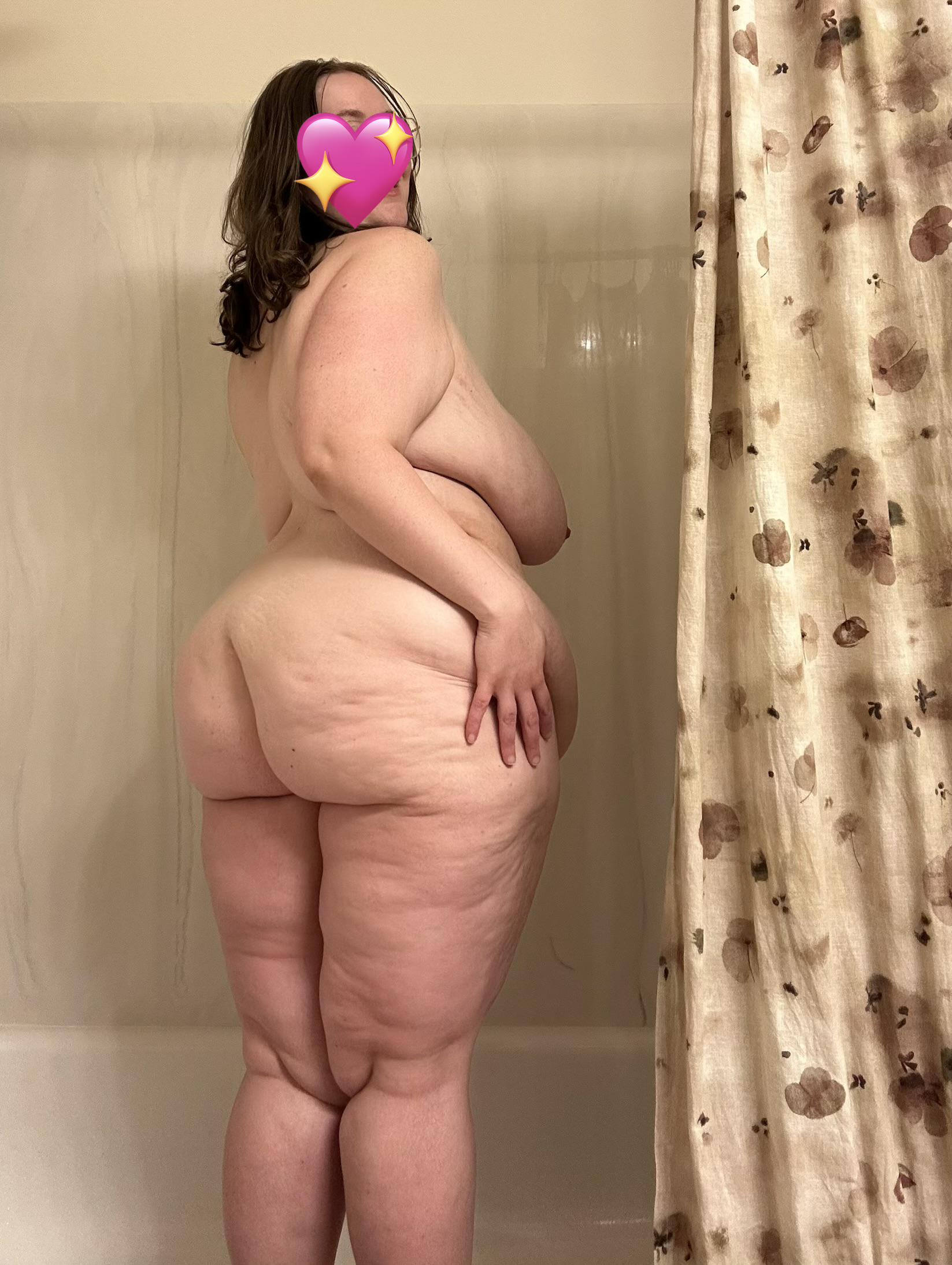 Need someone to bend me over 💕