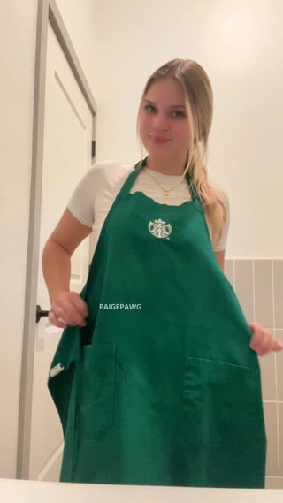 Starbucks girl flashing!