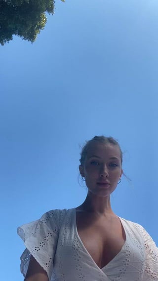Look at me, sorry for sitting on ya