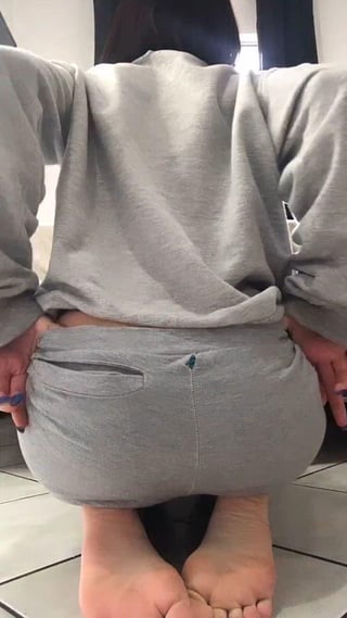 I wanna see how you treat a yummy Latina ass