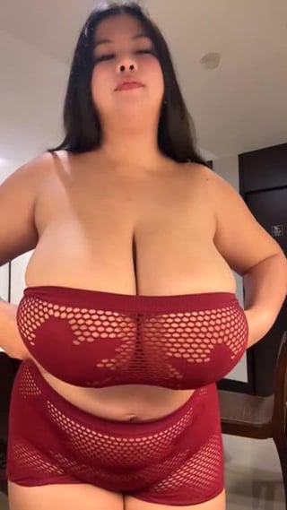 Your curvy friend shows you her tits, how would you respond ?
