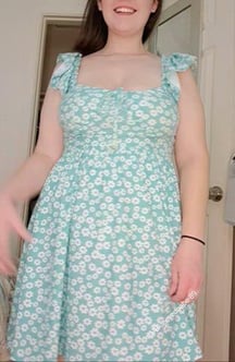 Lets go on a date, I’ll wear this so we can have lil fun wherever we go