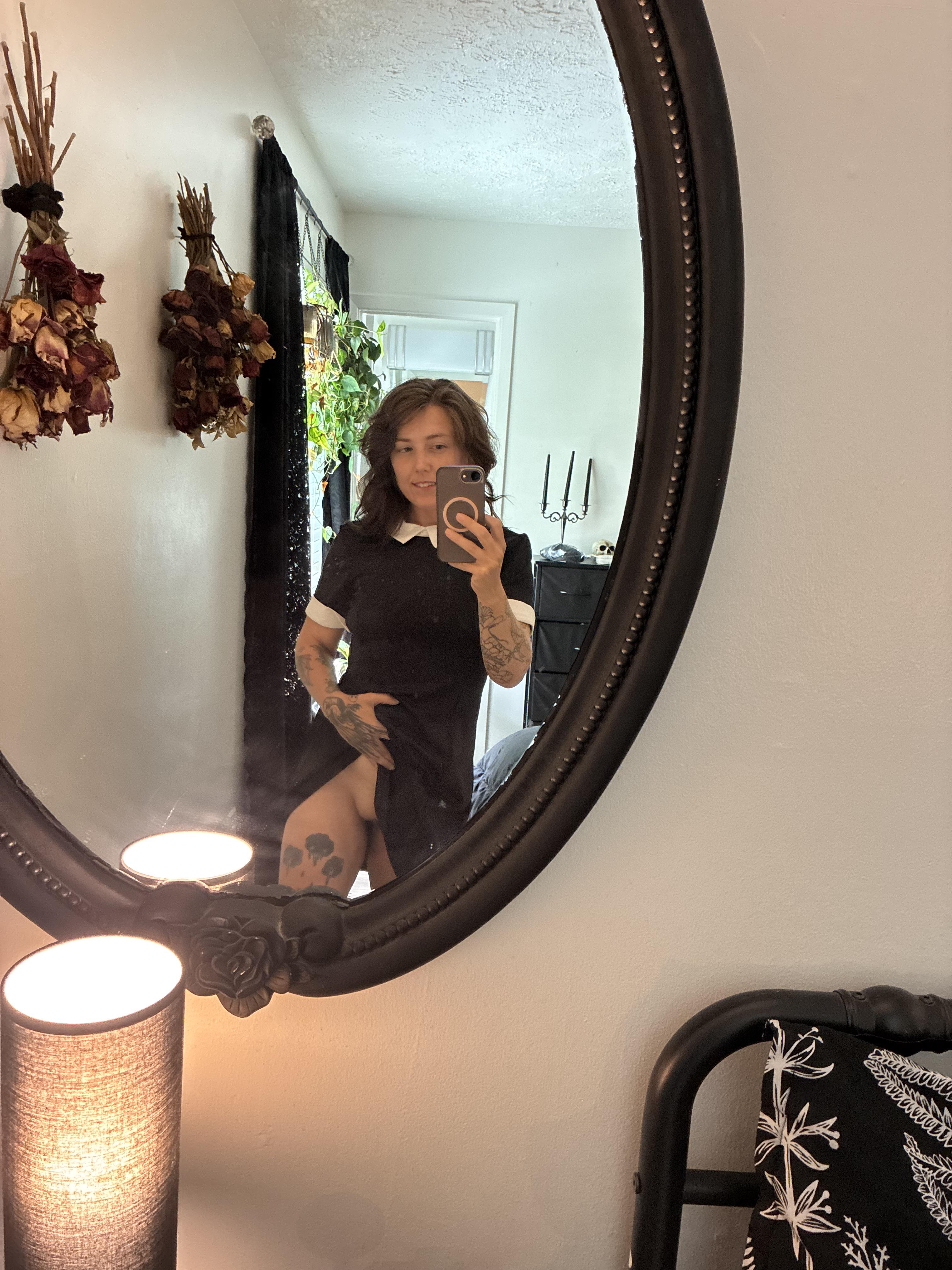 Make Wednesday would be proud🖤it’s Hump day after all😈