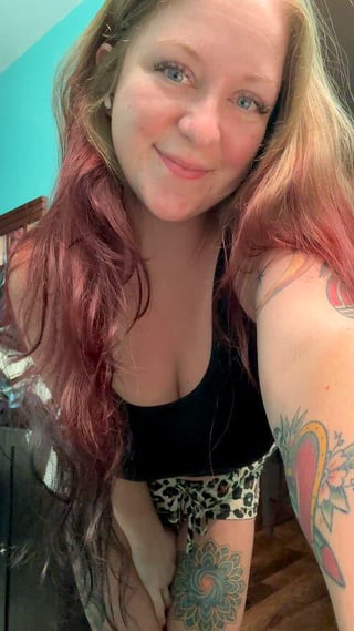 Soft and curvy Milf for your Monday ;)