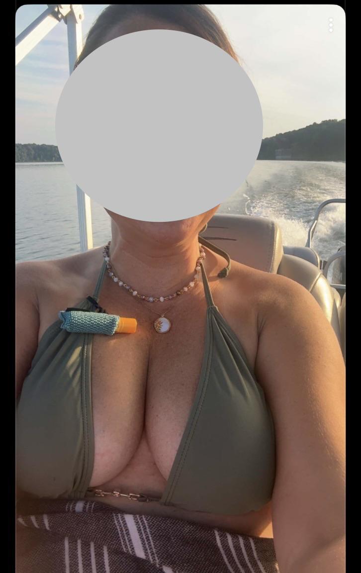 My hubby told me I deserve to be pleased to the max. Do you agree?