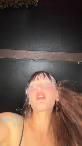 Giving you the tour of of body from lips to lips