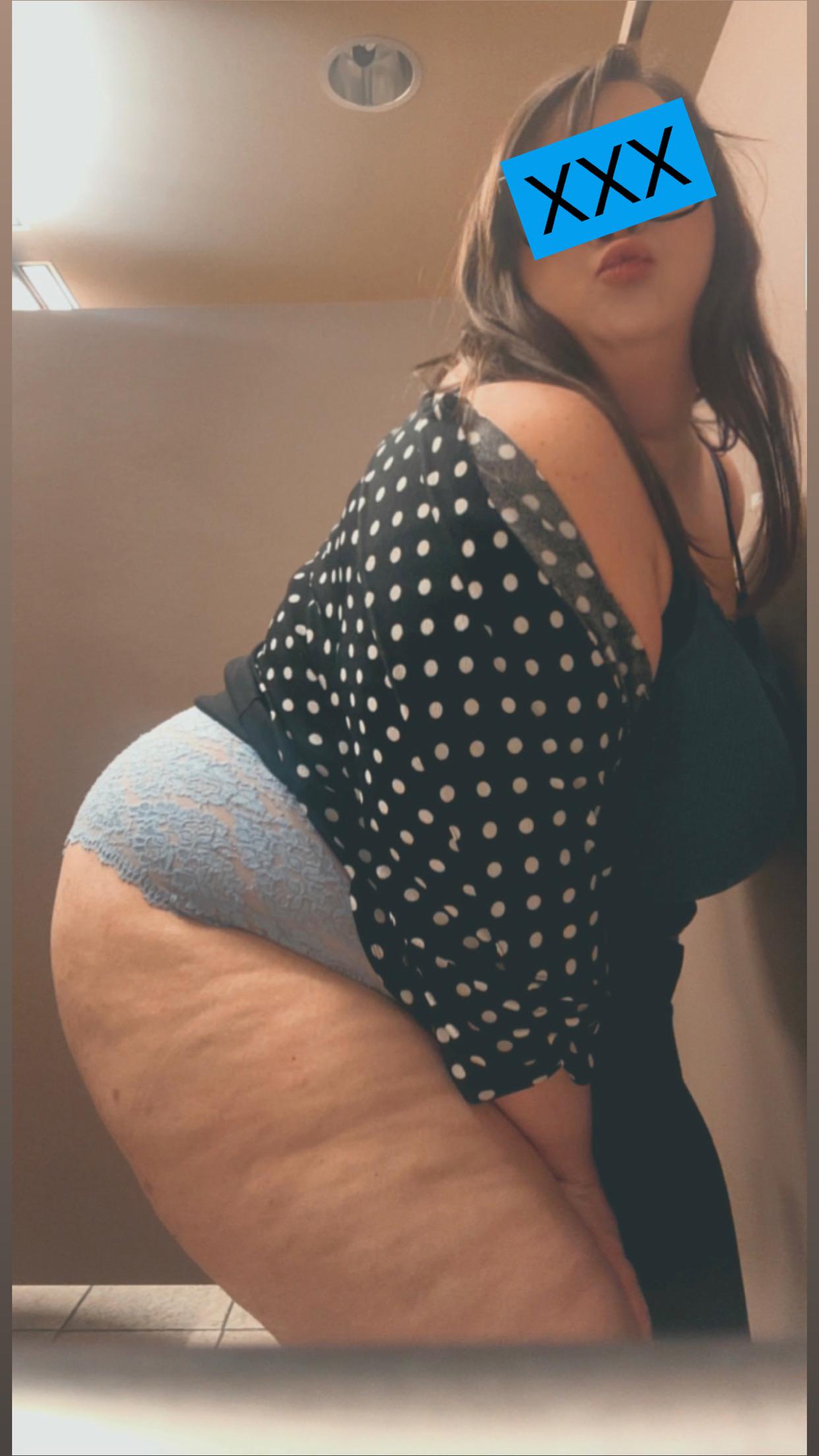 The office tease is bored, so here I am 😈💙