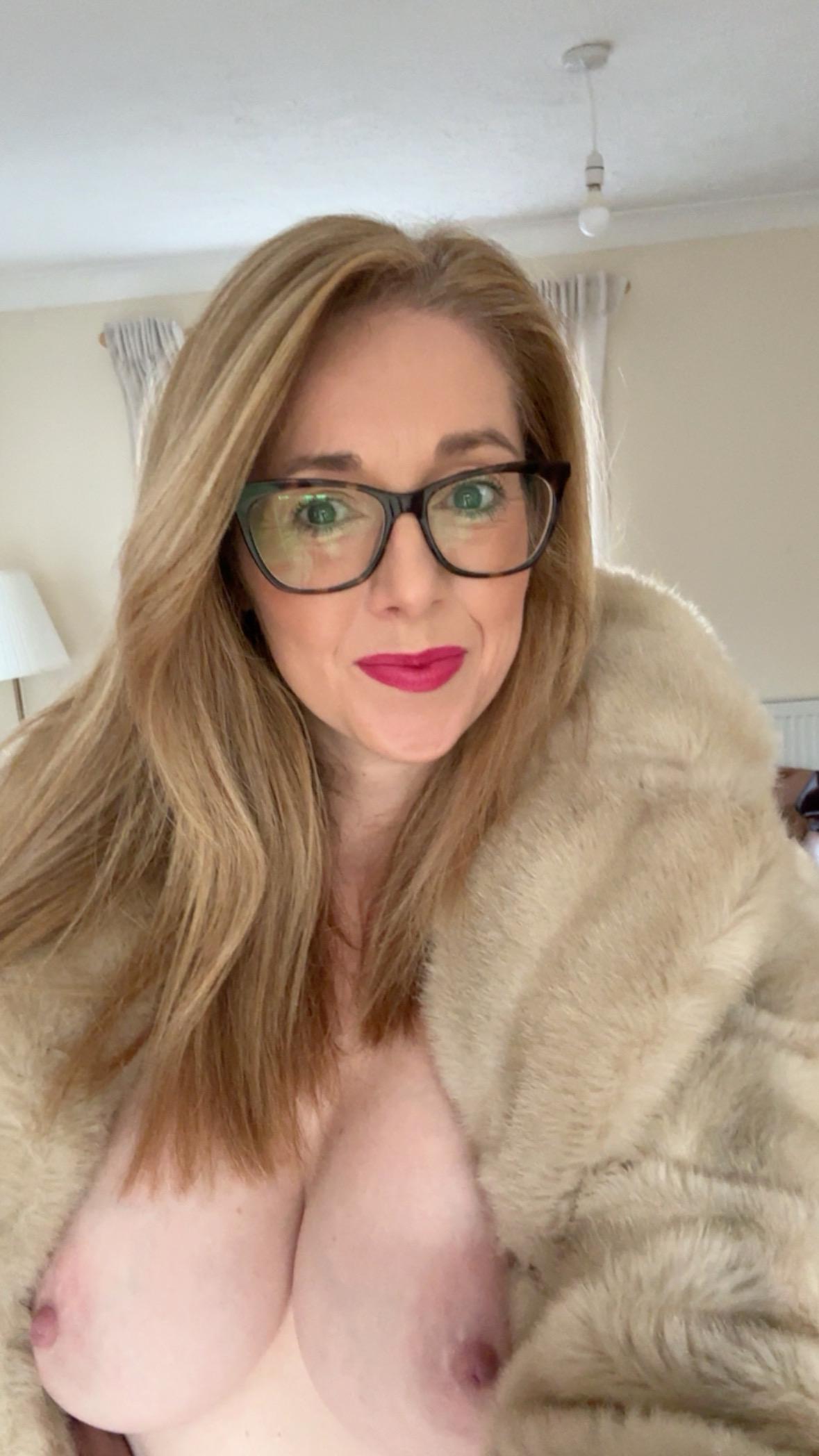 MILFs are built differently. Bras are overrated.
