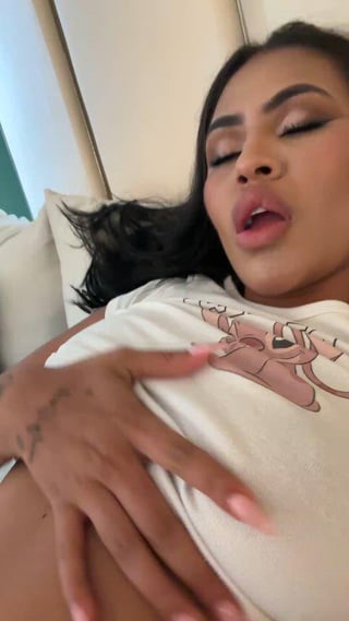 Titty reveal