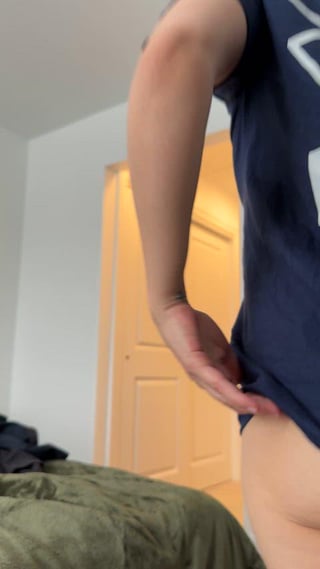 37yo EMs worker – milf