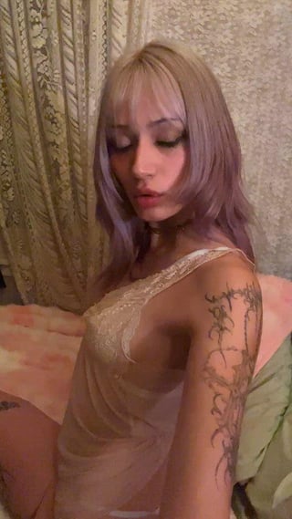 i wonder how many orgasms it takes to ruin you. Ping me on Te​​​​​​​Ie​​​​​r​​​rg​​​m; elenawren.