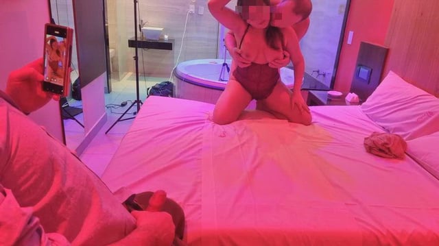 My boyfriend takes pleasure in watching his friend start to turn me on.