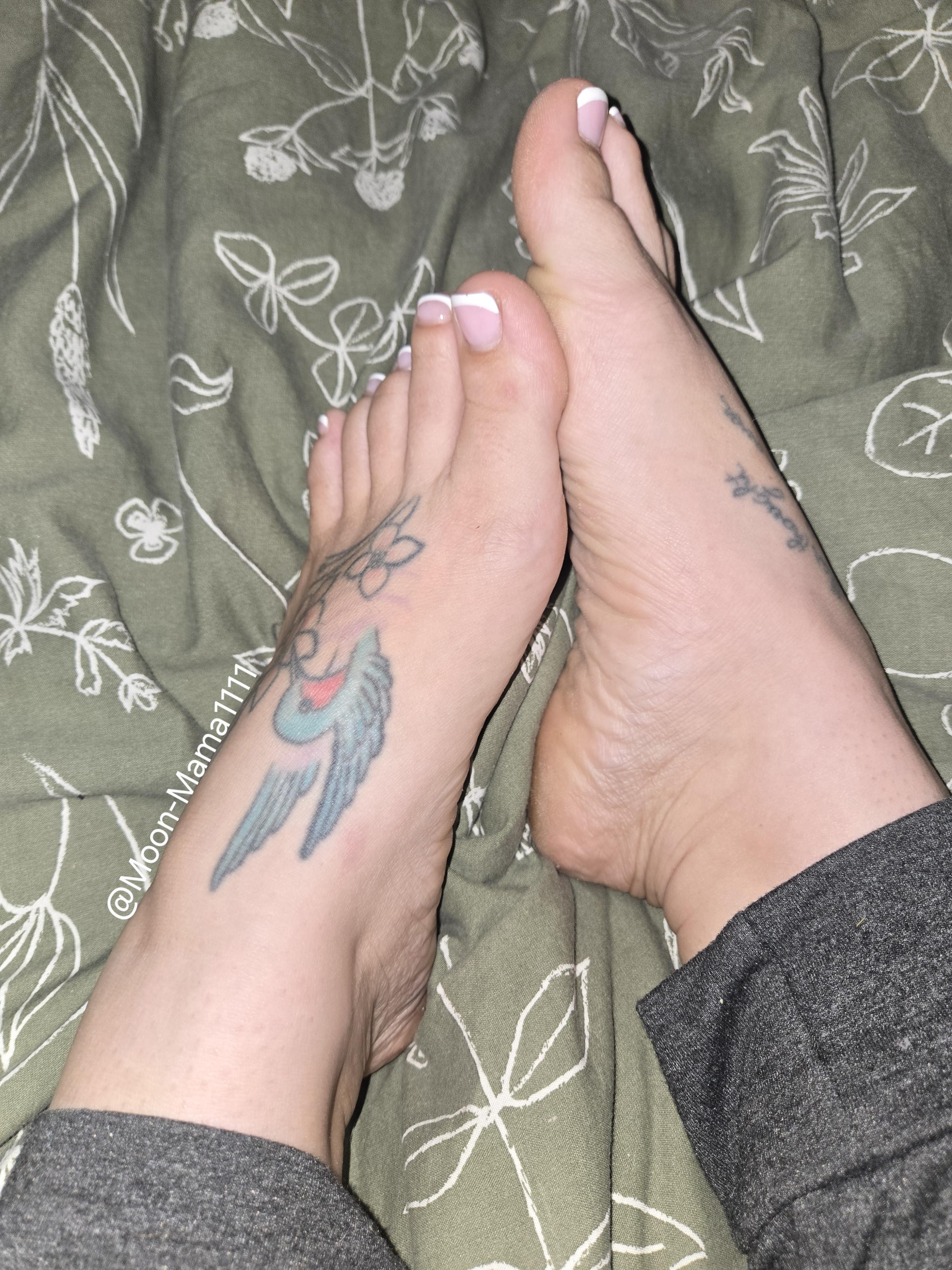 The feet of your dream girl. 😉