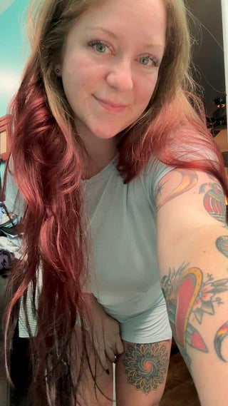 In case you have a thing for thick alt moms