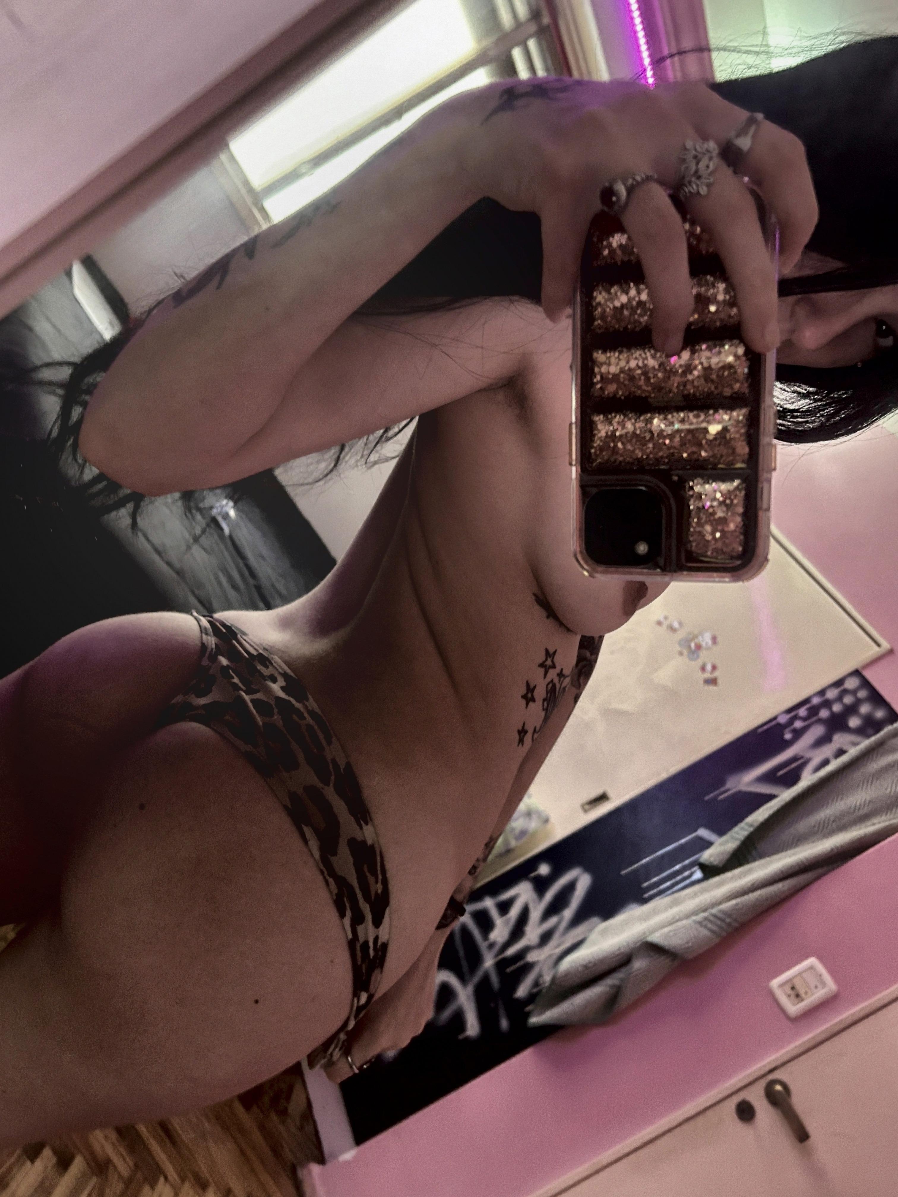 Alt girls do it wilder with thrill