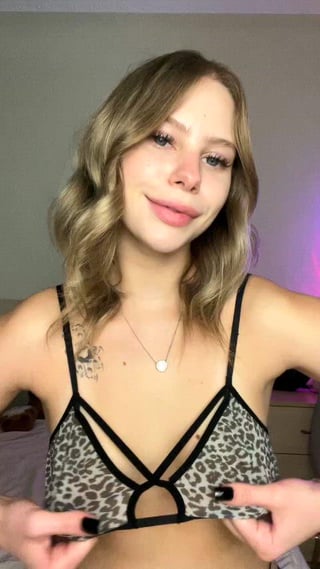 enjoy my cute puffies