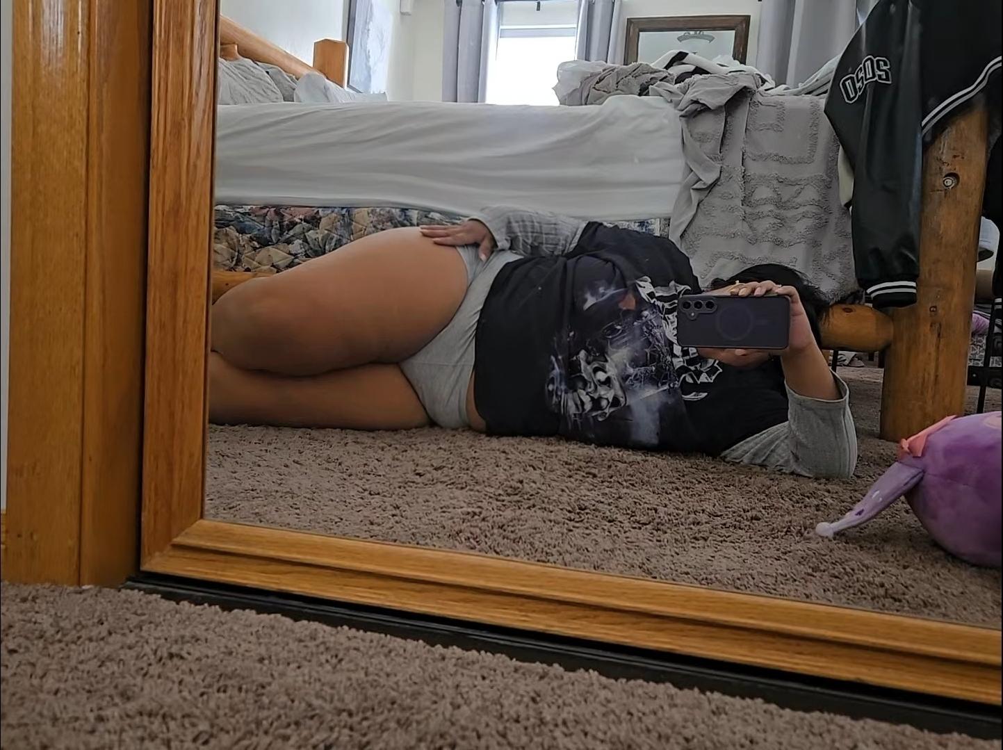 are you sure you like thick thighs on 5’2 chubby Chapinas 🫣🫣?