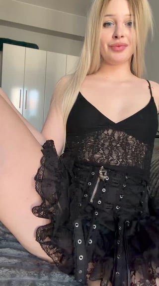 My application to be your goth gf