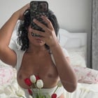 Hot girl with no besties or favorite person.